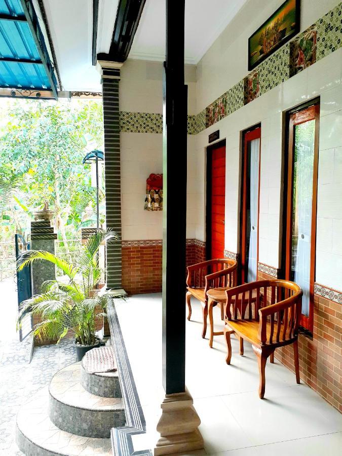 Nova Homestay Toyapakeh Extérieur photo