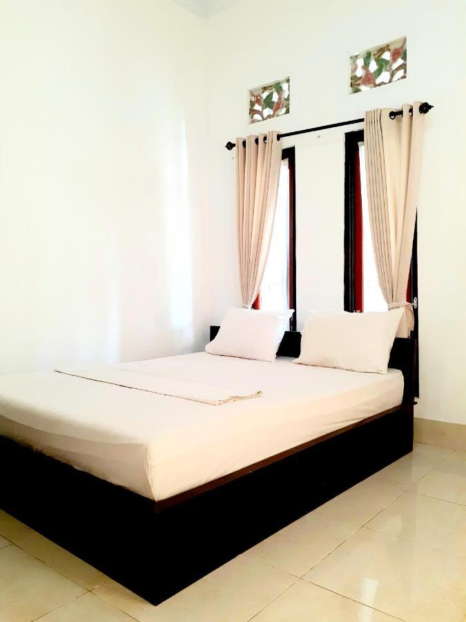 Nova Homestay Toyapakeh Extérieur photo